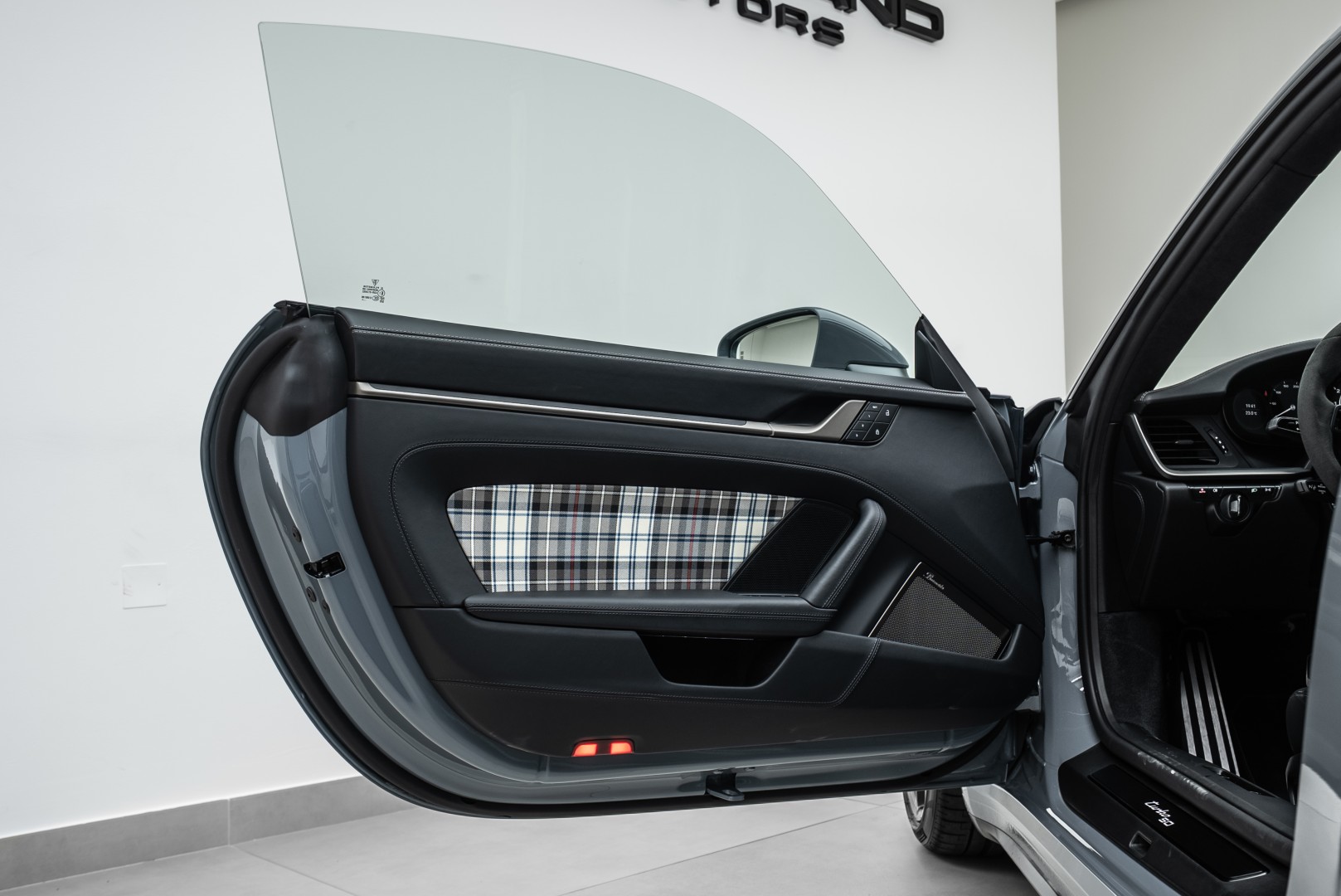 2025 PORSCHE 911 TURBO 50 1 OF 1974